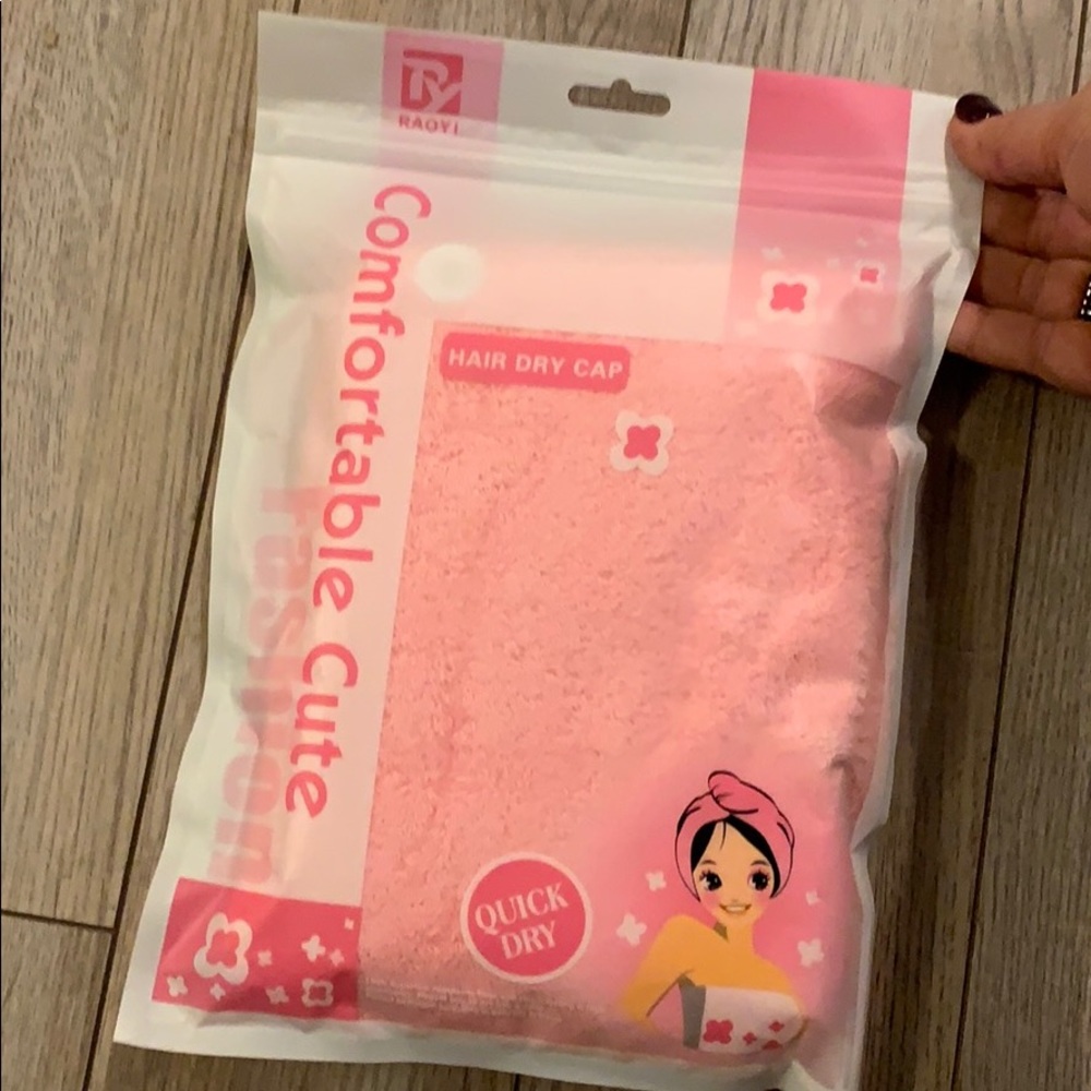 NWOT - Comfortable Cute quick dry hair cap.